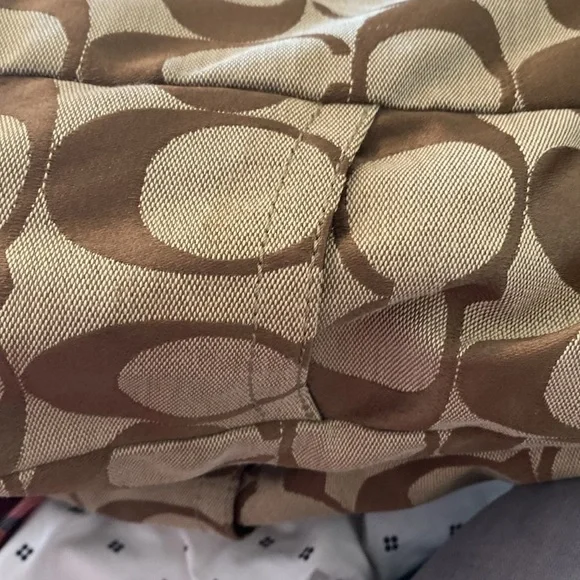 Coach XL gold lined hot pink multi pockets purse spacious bag purse - Picture 15 of 17